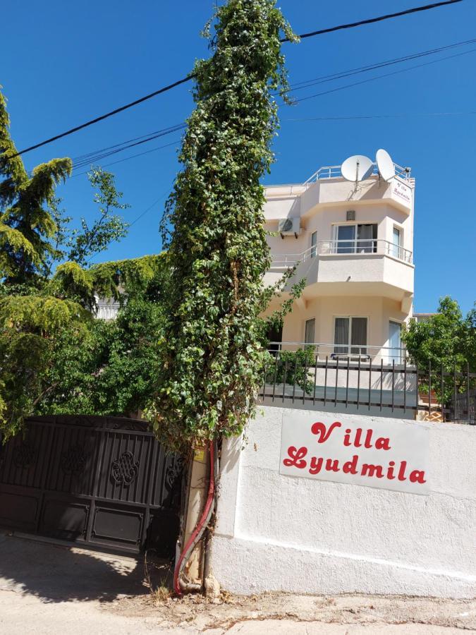 Villa Lyudmila ウトイェハ エクステリア 写真